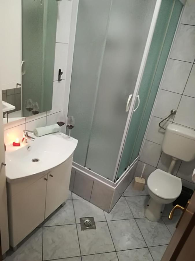 Apartment Nela Baska Voda Exterior photo