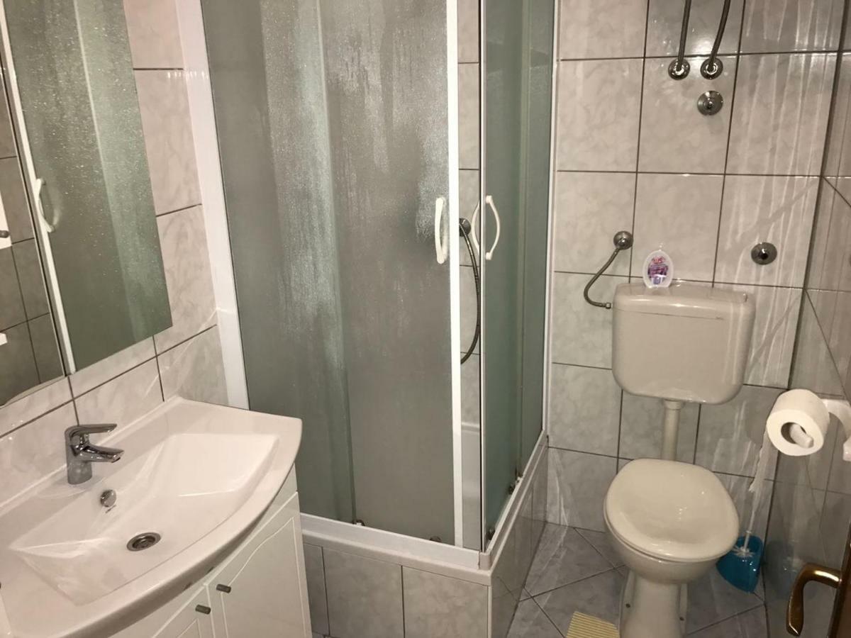 Apartment Nela Baska Voda Exterior photo