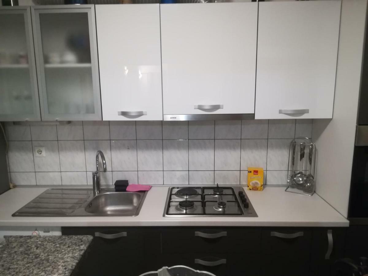 Apartment Nela Baska Voda Exterior photo